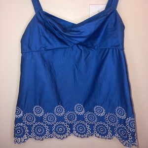 LOFT beautiful lace embroidered tank size 4